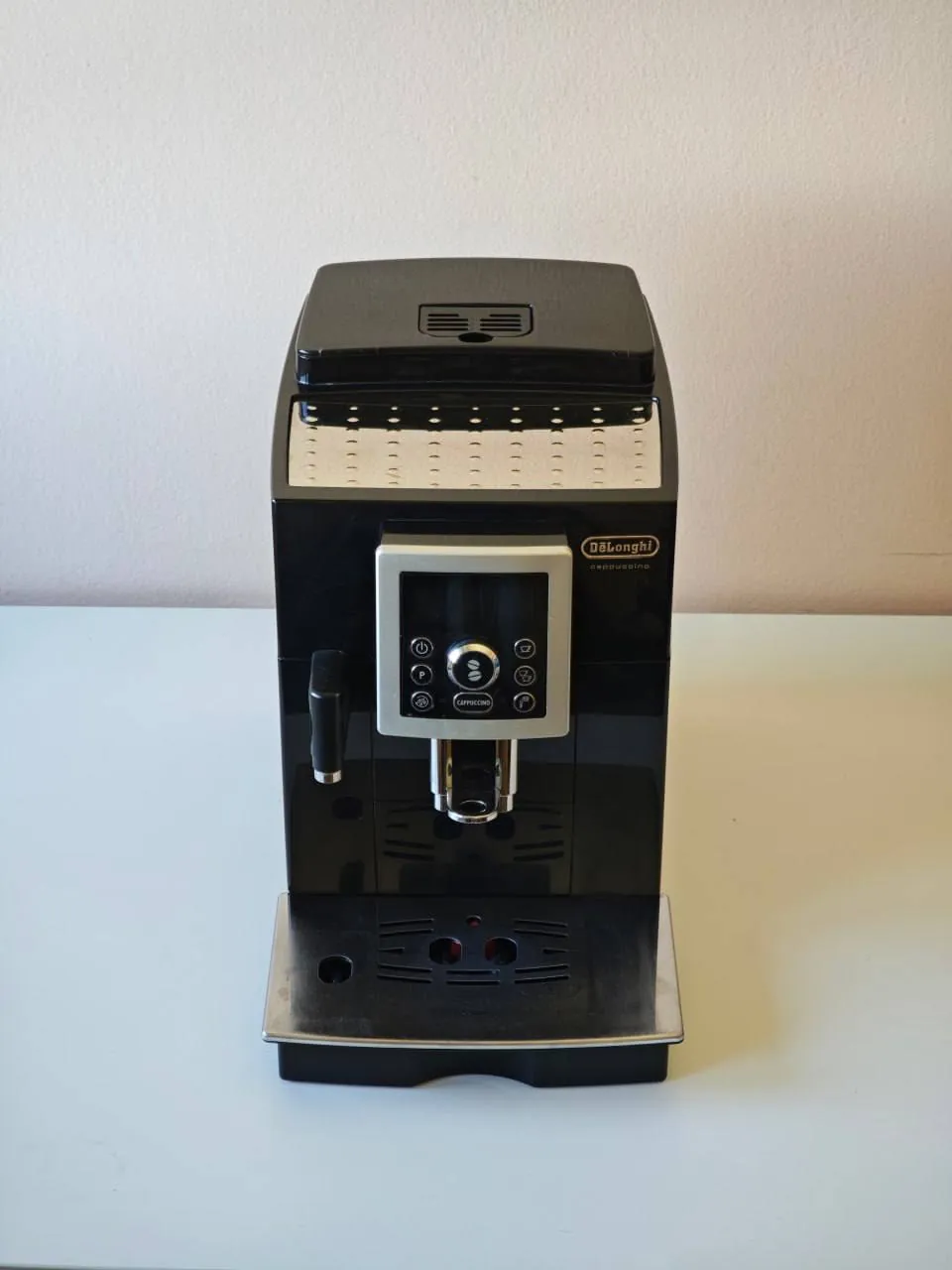 Автоматическая кофемашина De'Longhi Вождовац 3