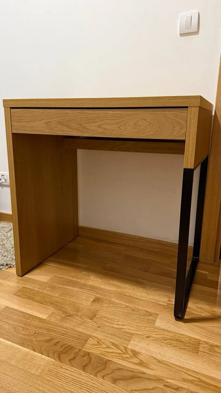 Стол IKEA с выдвижным ящиком 3