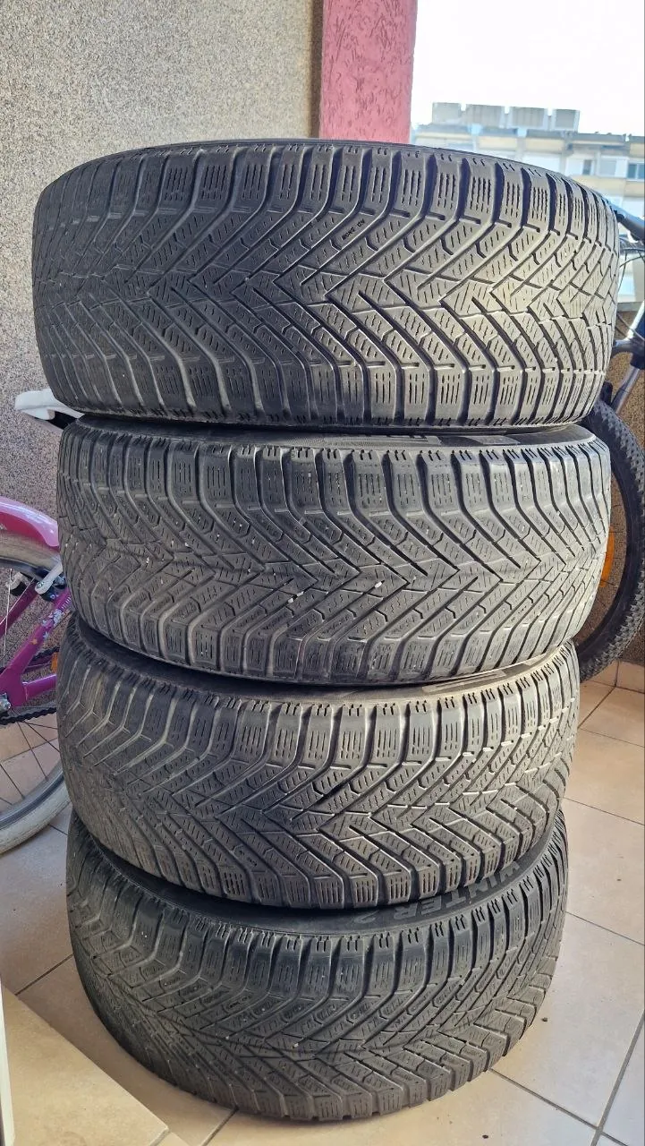 Зимние шины Pirelli Cinturato Winter2 225/50 R17 3