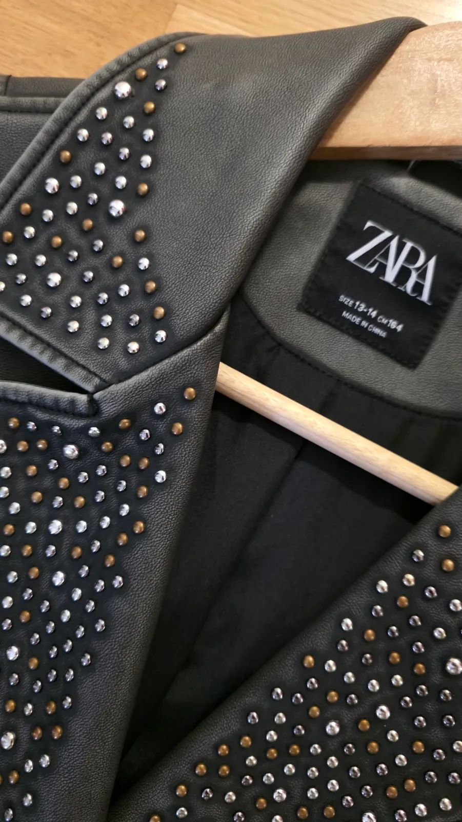 Одежда из экокожи Zara размер 164 новая 2
