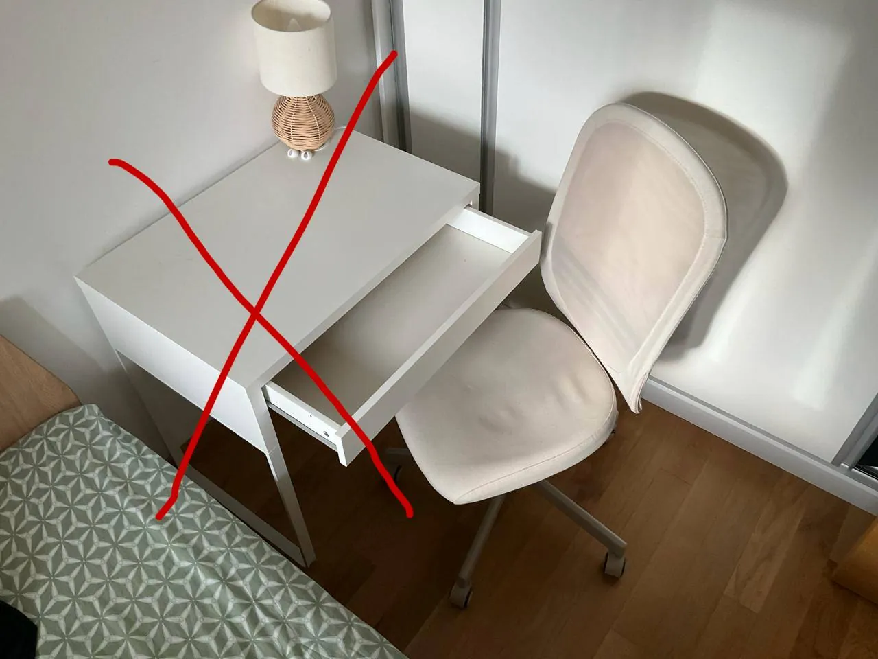 Офисный стул IKEA FLINTAN бежевый 1