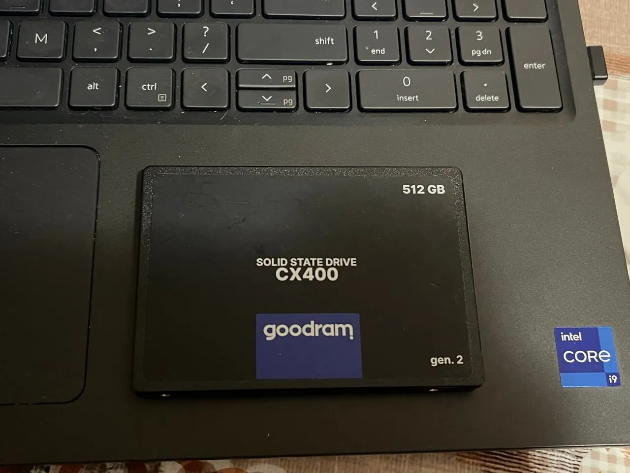 Оперативная память Samsung DDR4 и SSD Kingston Земун 9