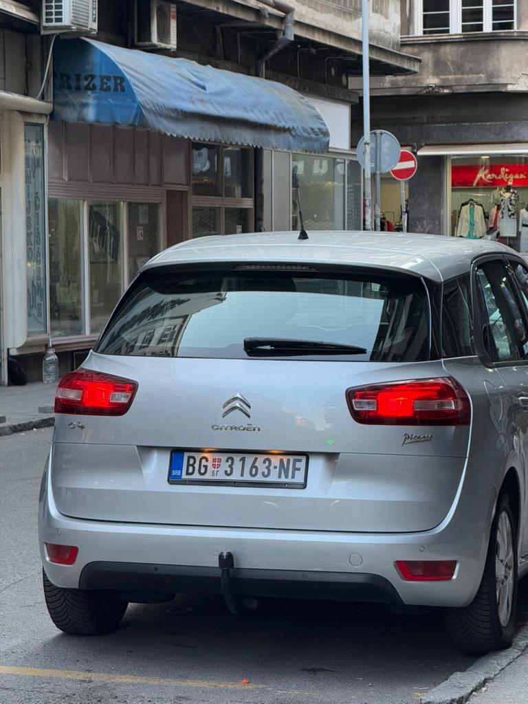 Citroën C4 Picasso 1.6 дизель автомат 10