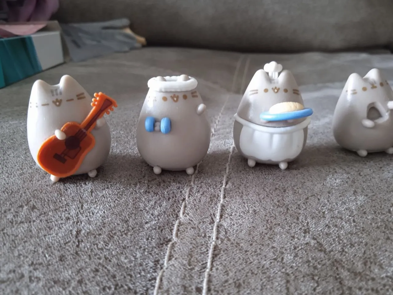 Коллекционные фигурки Pusheen из Kinder Нови-Сад 2