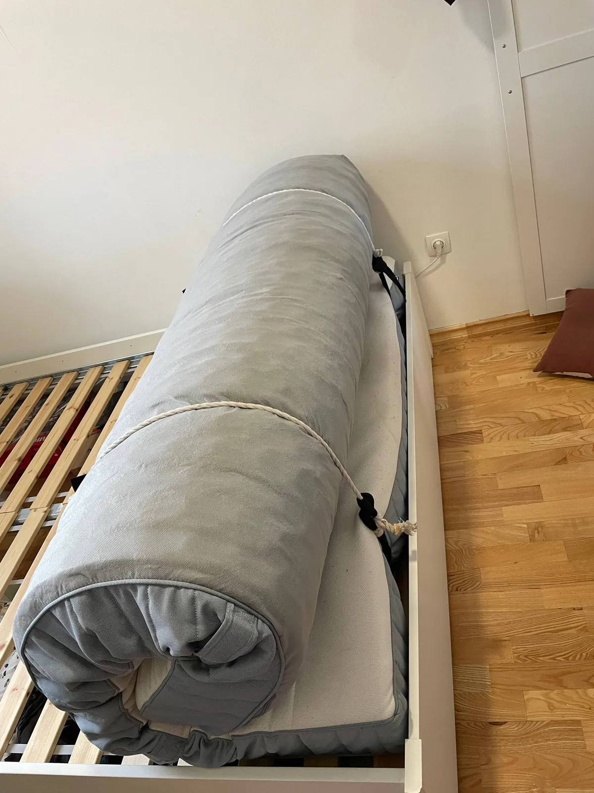 Матрас IKEA VESTEROY 160×200 бесплатно Нови-Сад 2