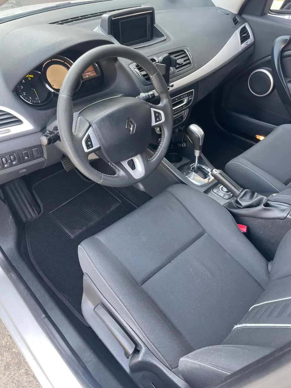 Renault Megane дизель автомат 2012 Белград 6