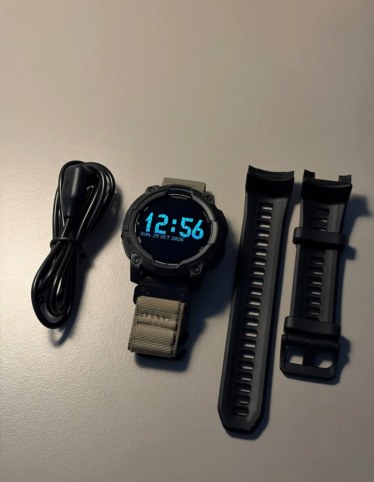 Garmin Instinct 3 45mm AMOLED 1