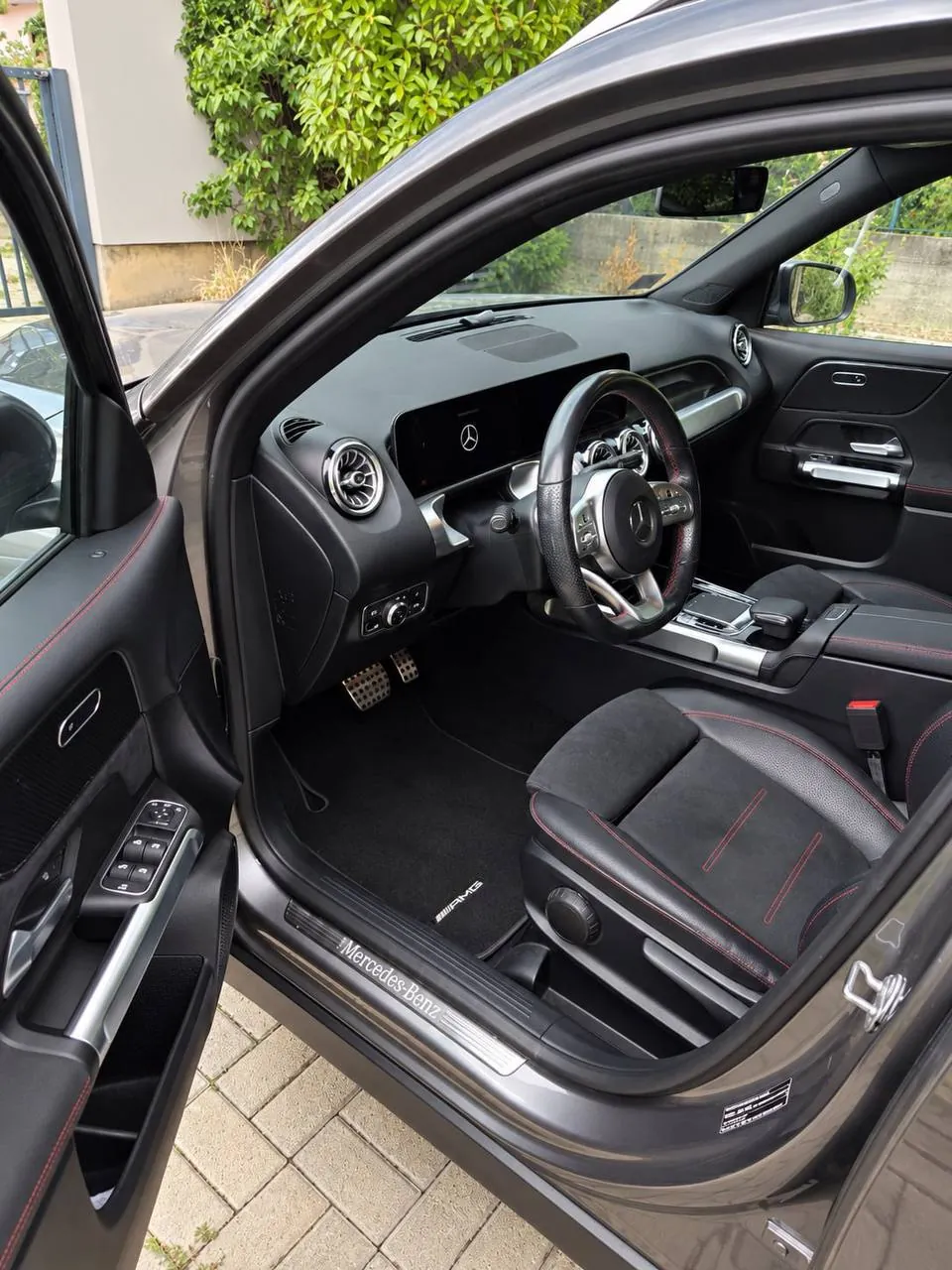 Mercedes-Benz GLB 200 d AMG Line 2021 4
