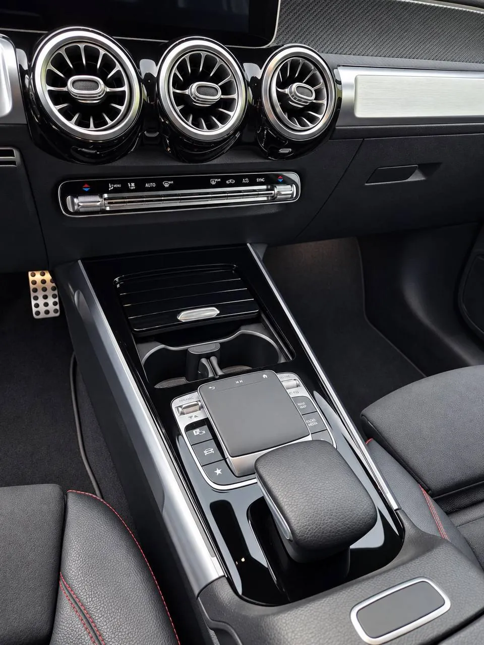 Mercedes-Benz GLB 200 d AMG Line 2021 5