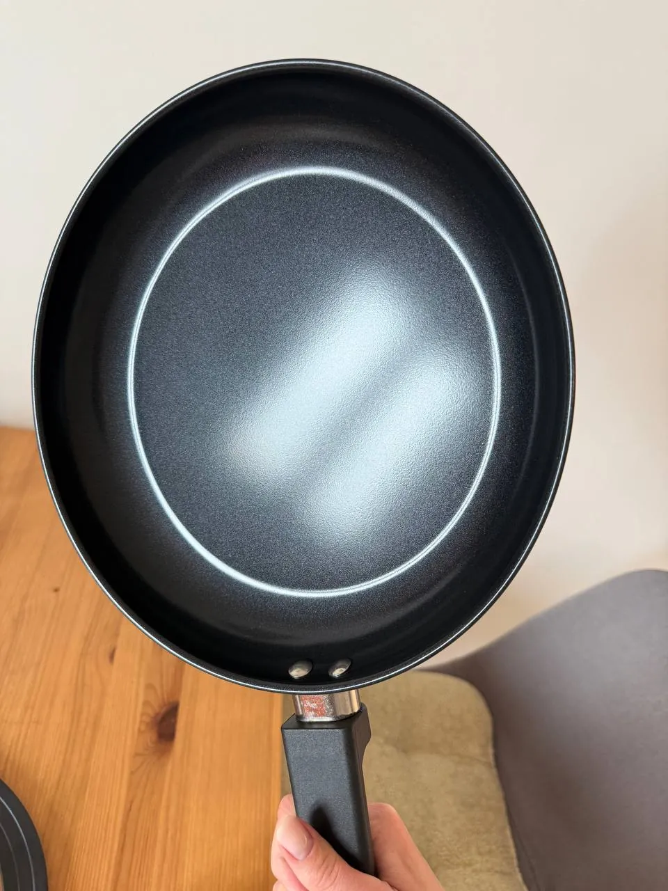 Сковородка с крышкой без царапин 1