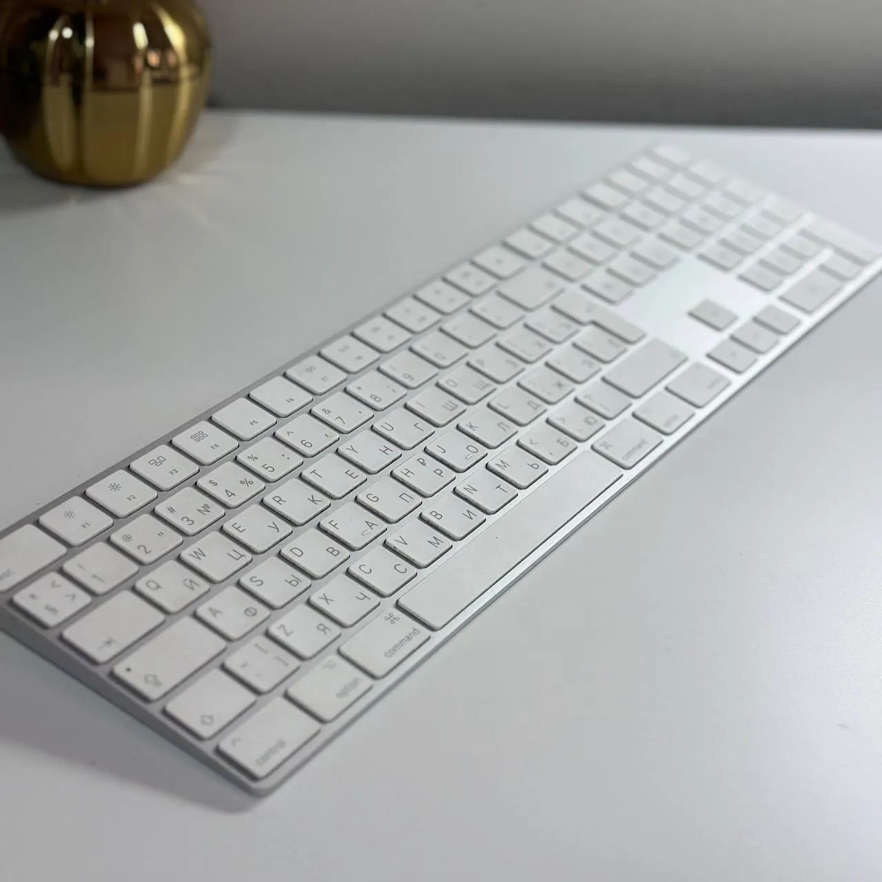 Apple Magic Keyboard A1843 с цифровым блоком 1