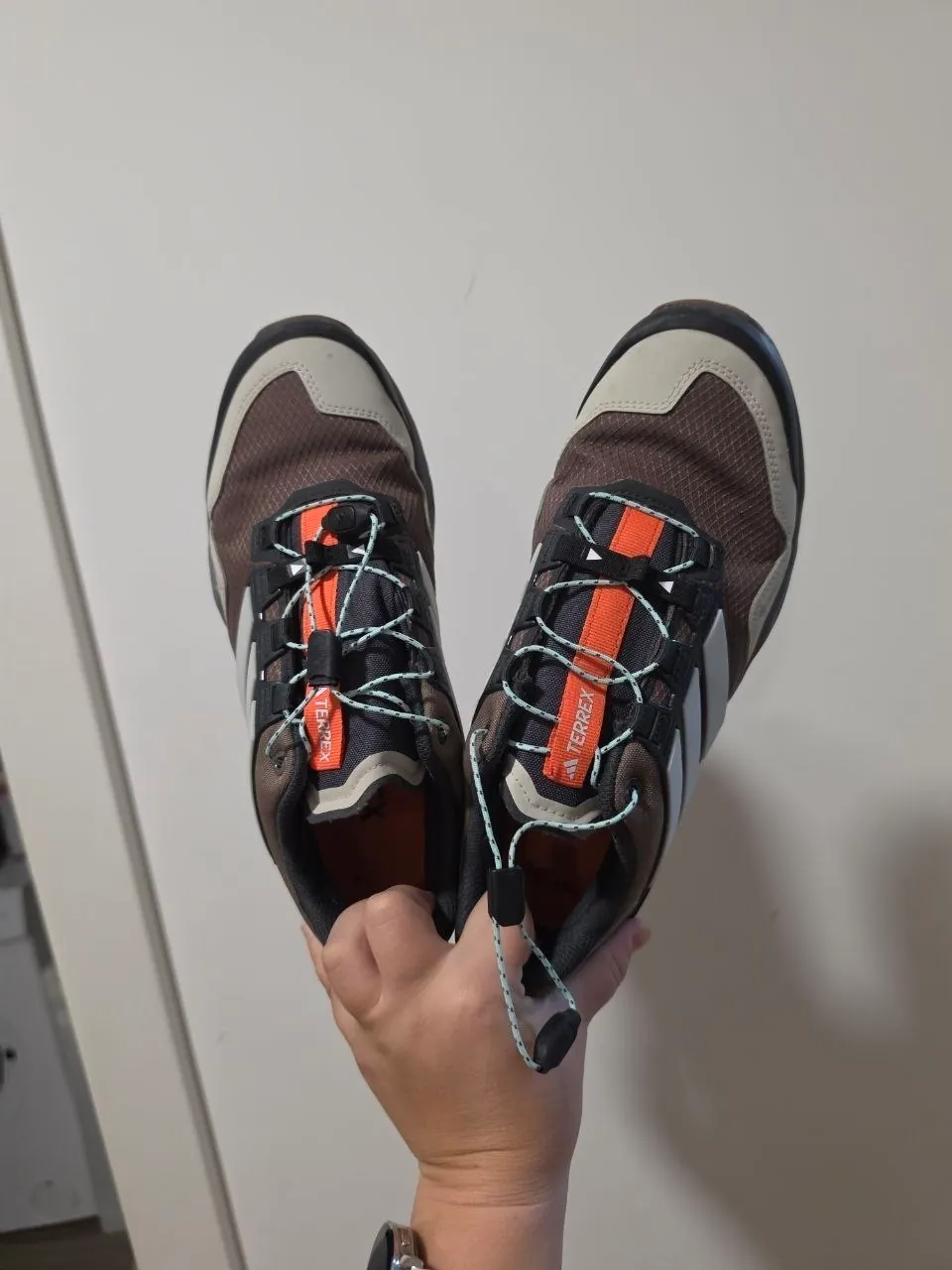 Кроссовки Adidas треккинговые женские размер EU 41 3