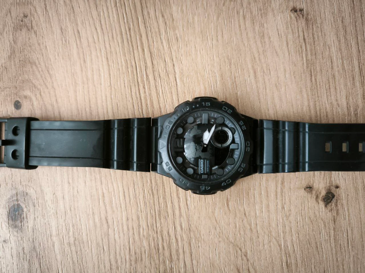 Часы Casio и Honor Smart 3