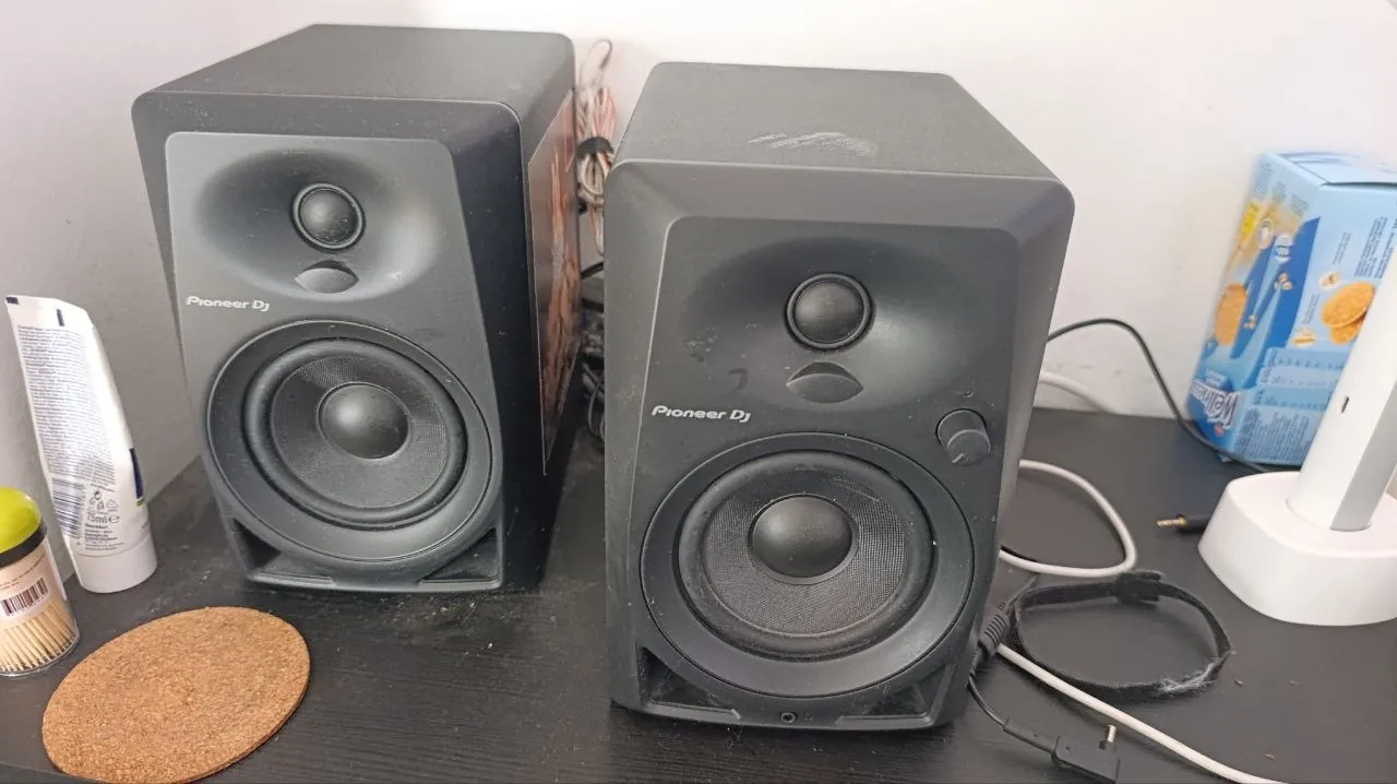 Студийные мониторы Pioneer DJ DM-40 1