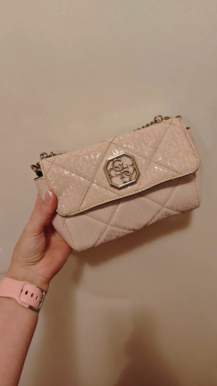 Сумка Guess нежно-розовая с ремешками 1