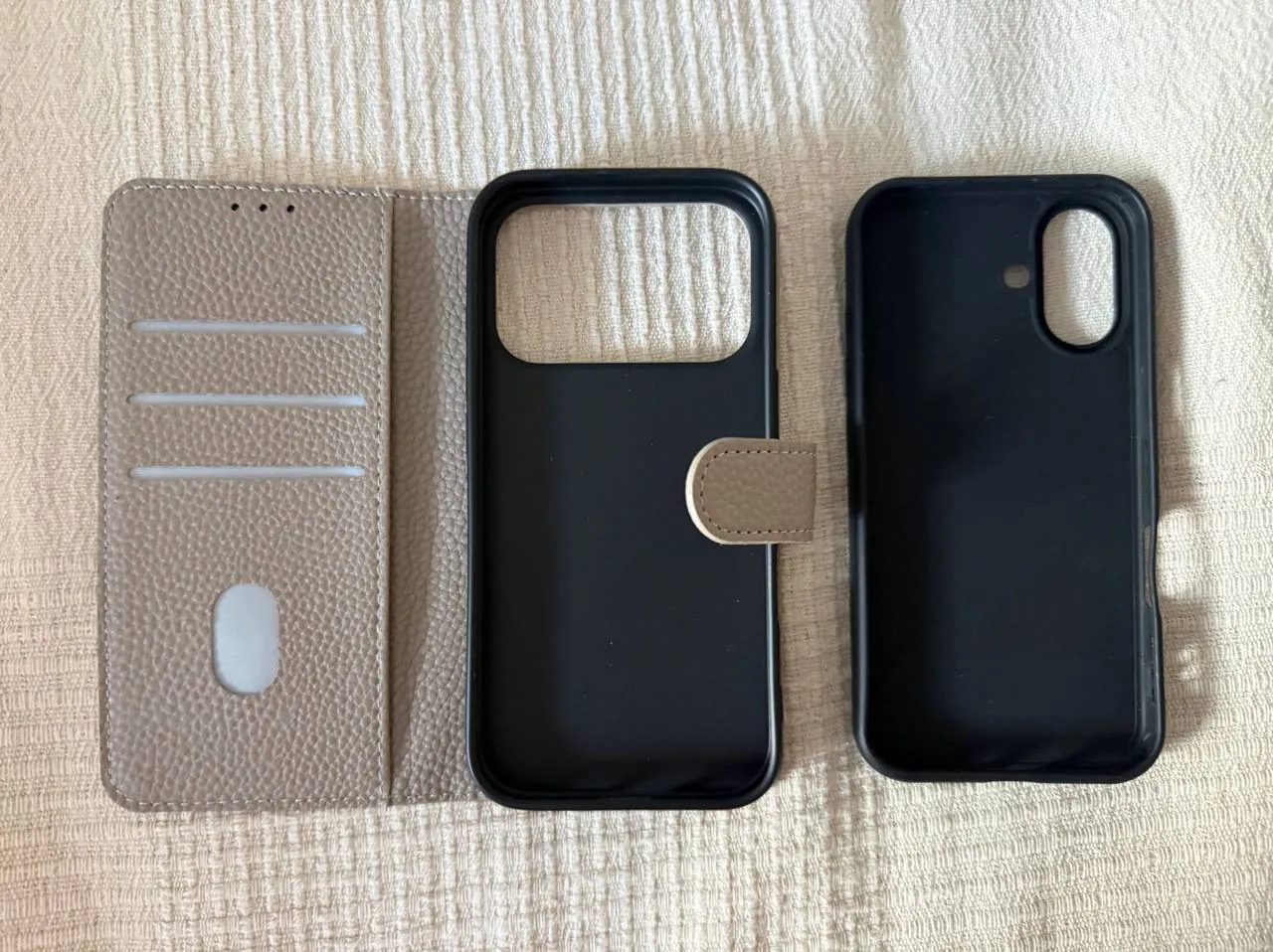Чехол для iPhone 11 новый бесплатно 1