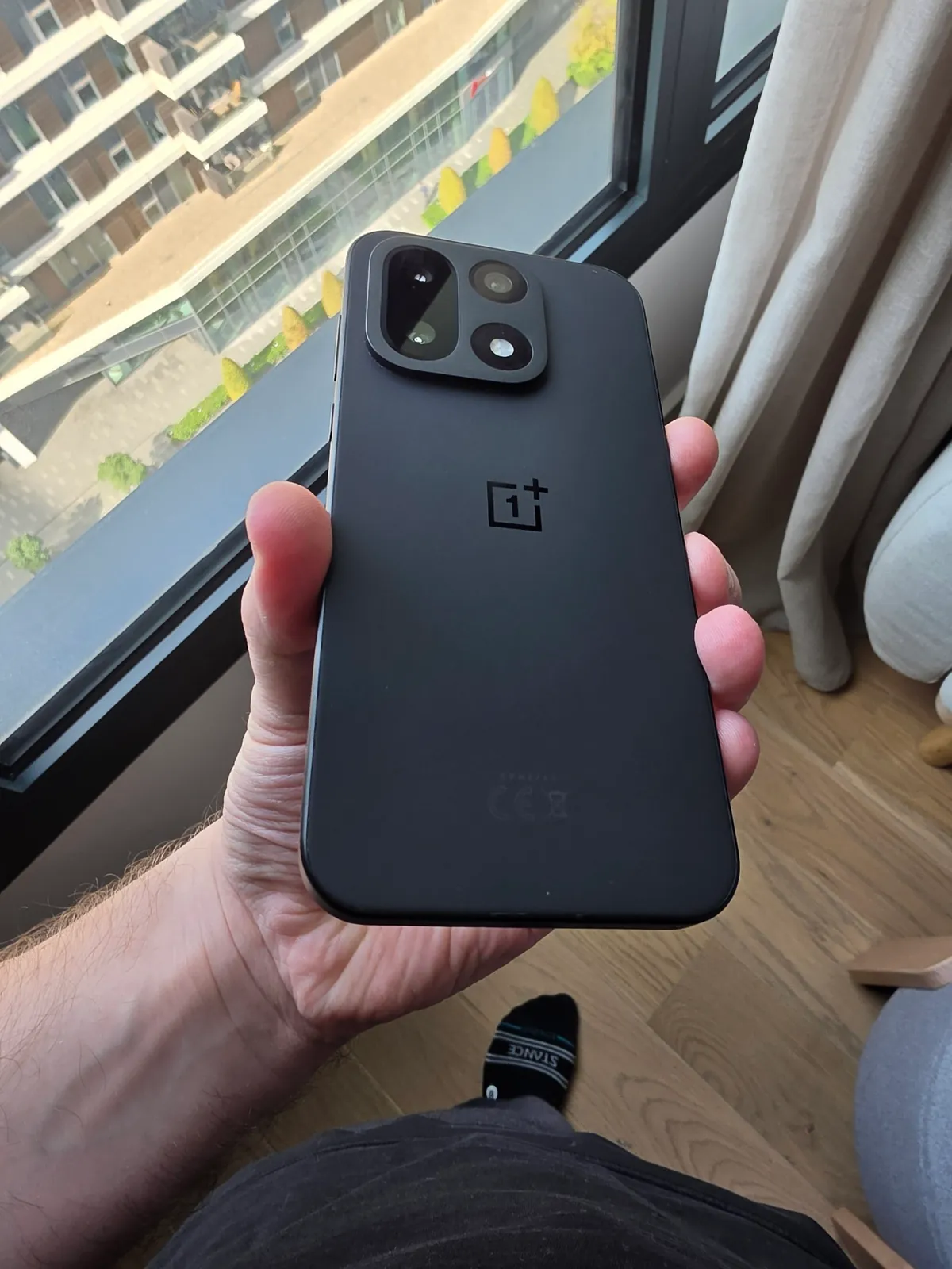Смартфон OnePlus 15 16/512 ГБ в идеальном состоянии 1