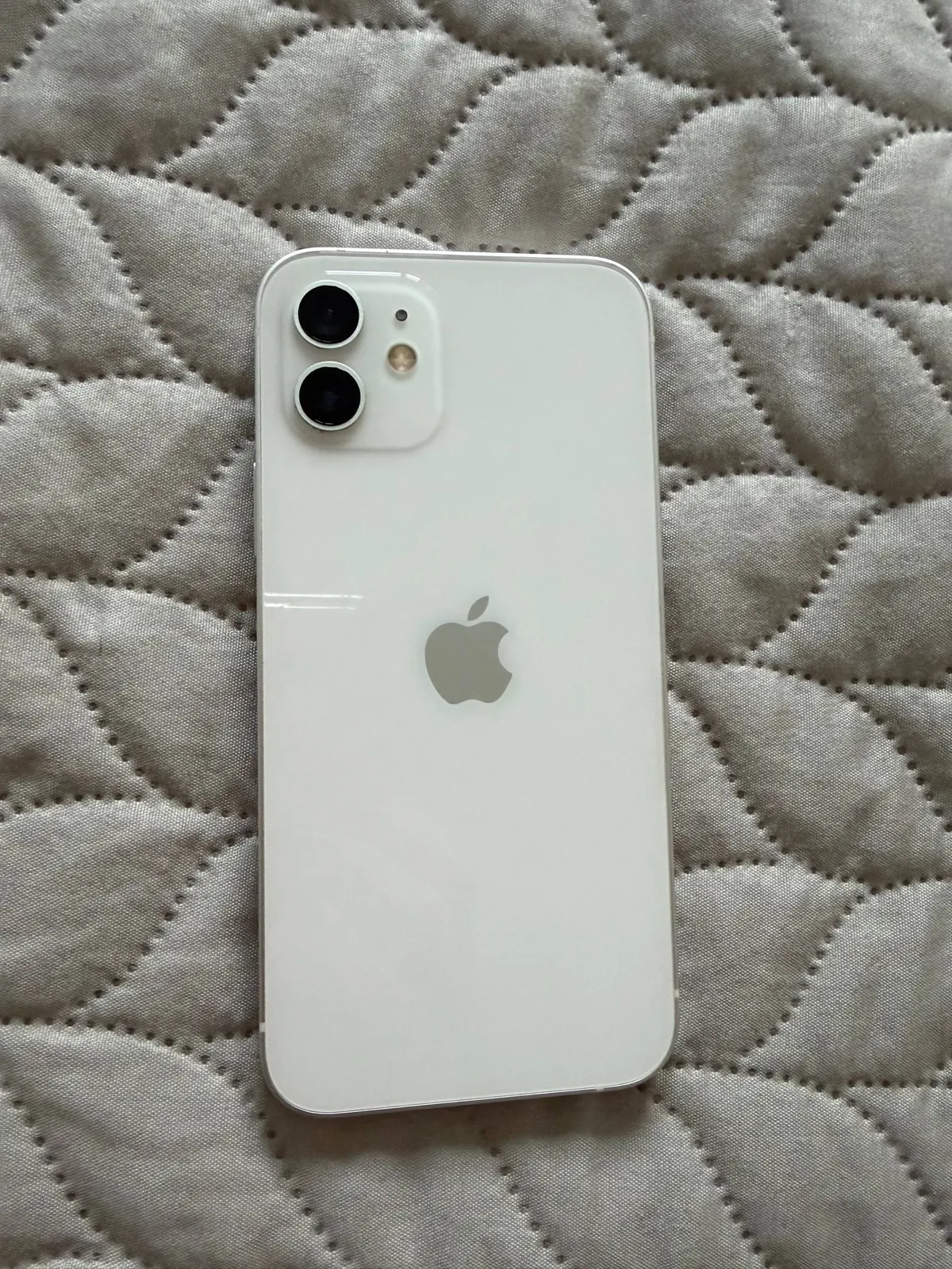 IPhone 12 128 ГБ в отличном состоянии 1