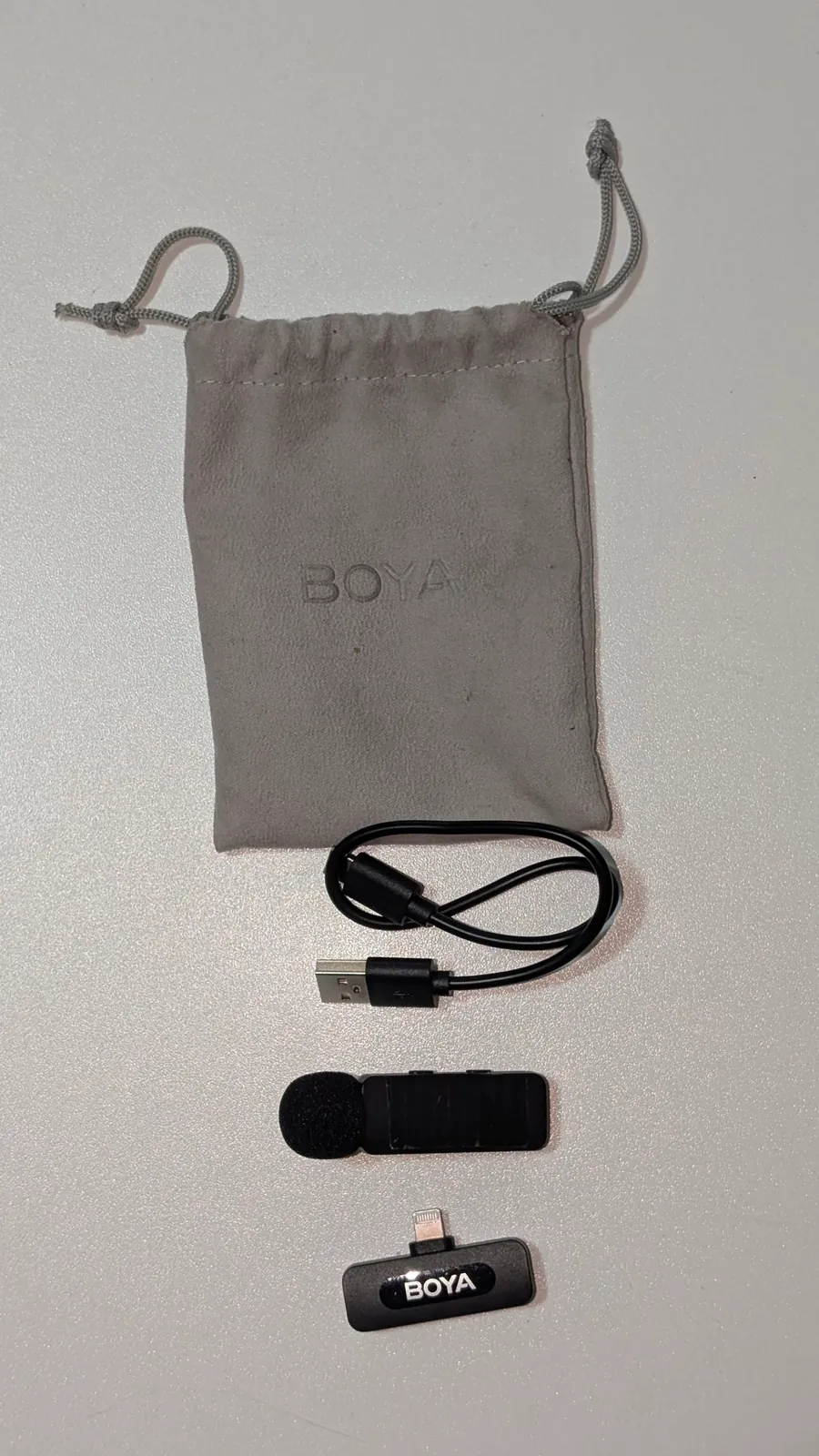 Компактный микрофон Boya V-series Lightning 1