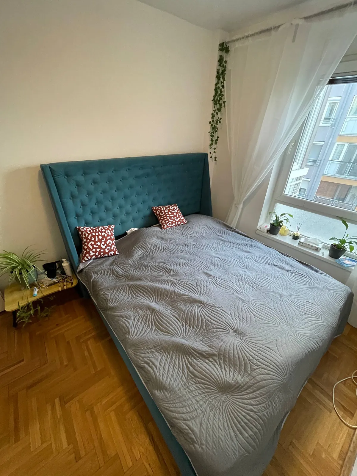 Кровать King Size 200×220 с изголовьем Звездара 3