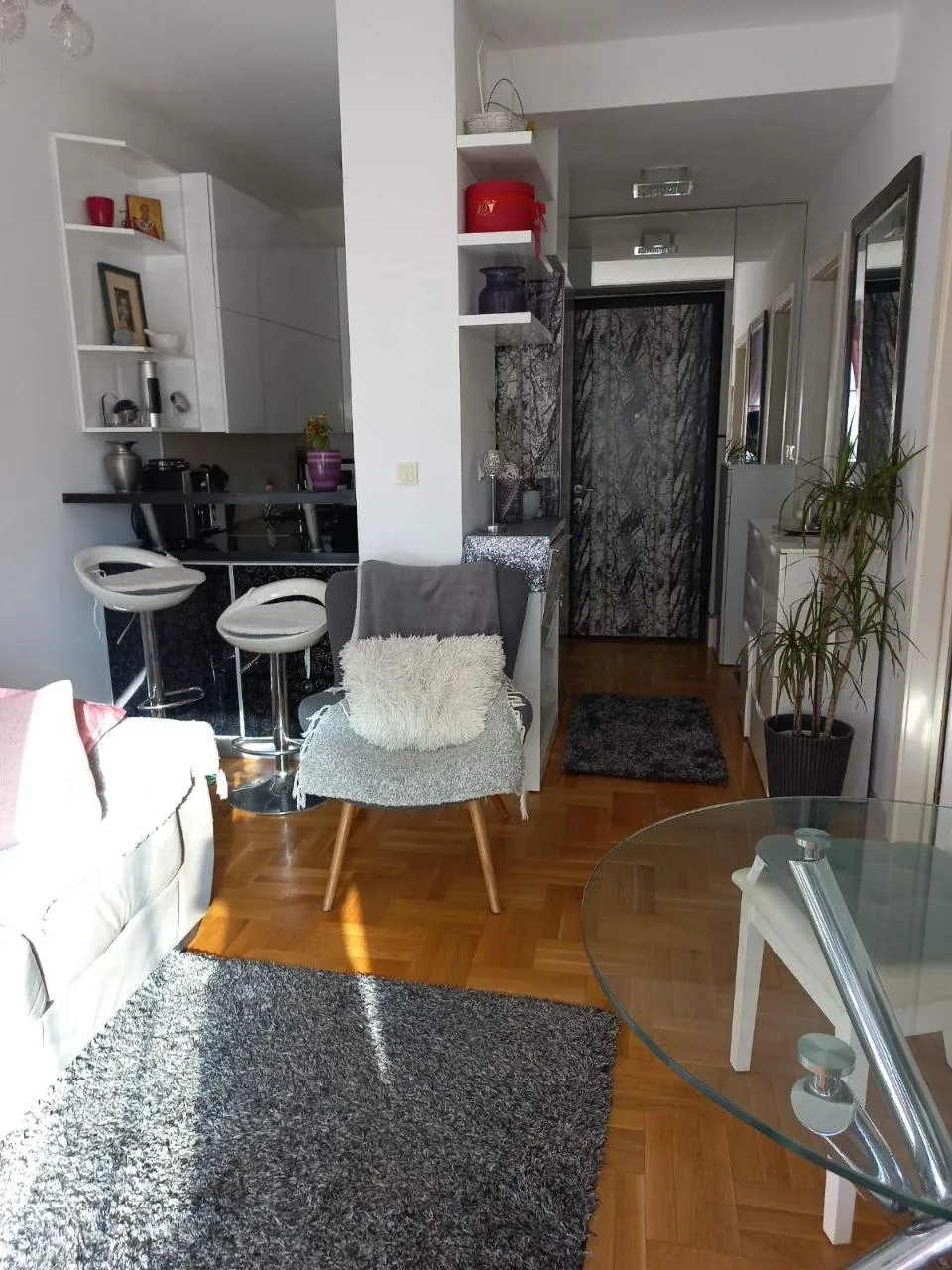 Квартира 39.5 м² с отдельной спальней Баньица 2