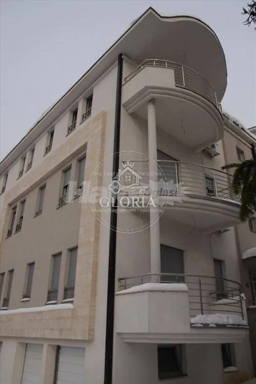 Квартира 40 м² Савски-Венац ВМА Белград 1