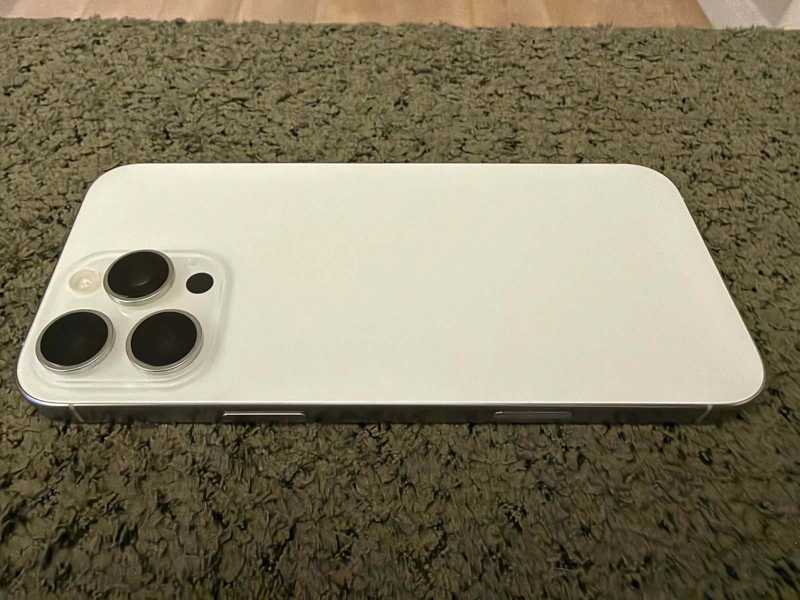IPhone 16 Pro Max 256 ГБ White Titanium 3
