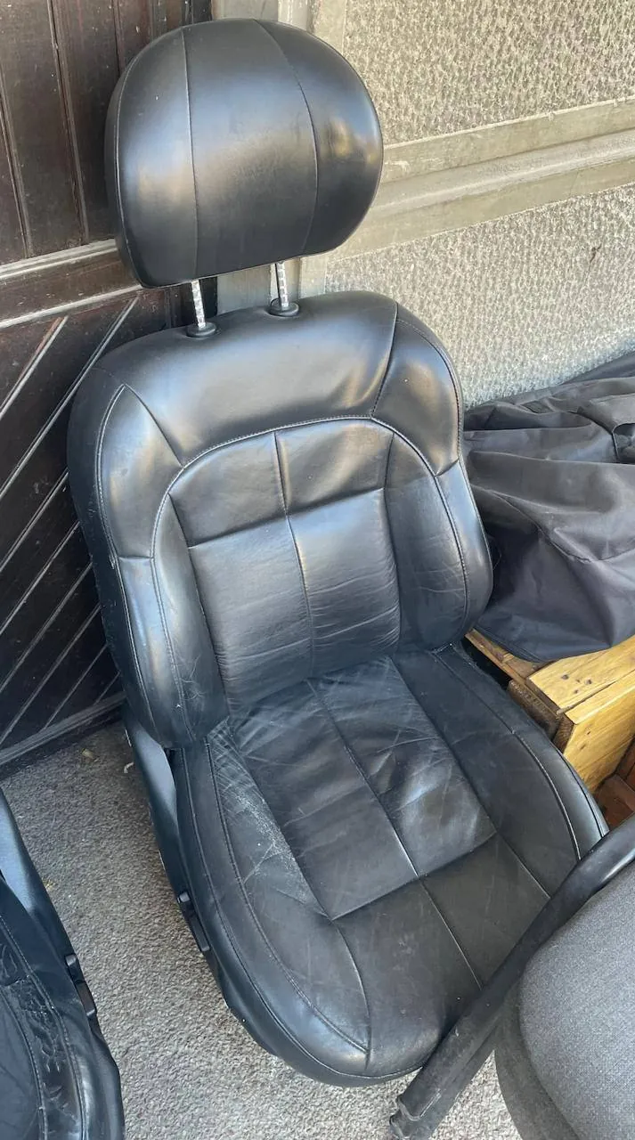 Передние сиденья Jeep Grand Cherokee кожа 2