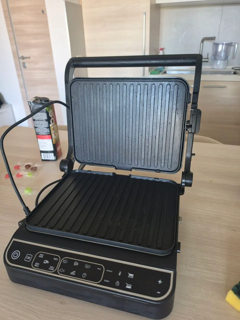 Стул IKEA кофемашина Nespresso электрогриль Tesla 2