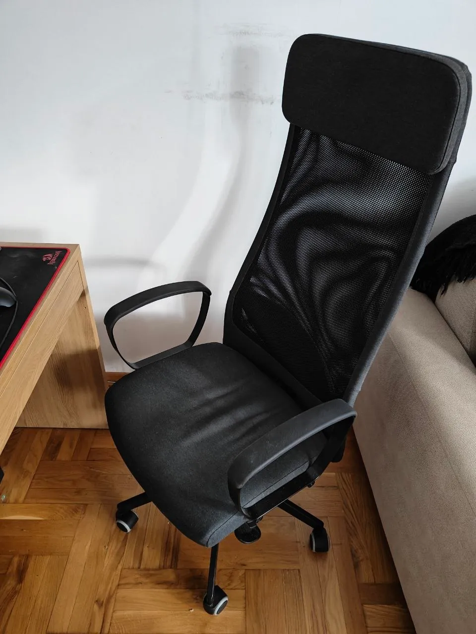 Офисное кресло IKEA MARKUS Земун 1
