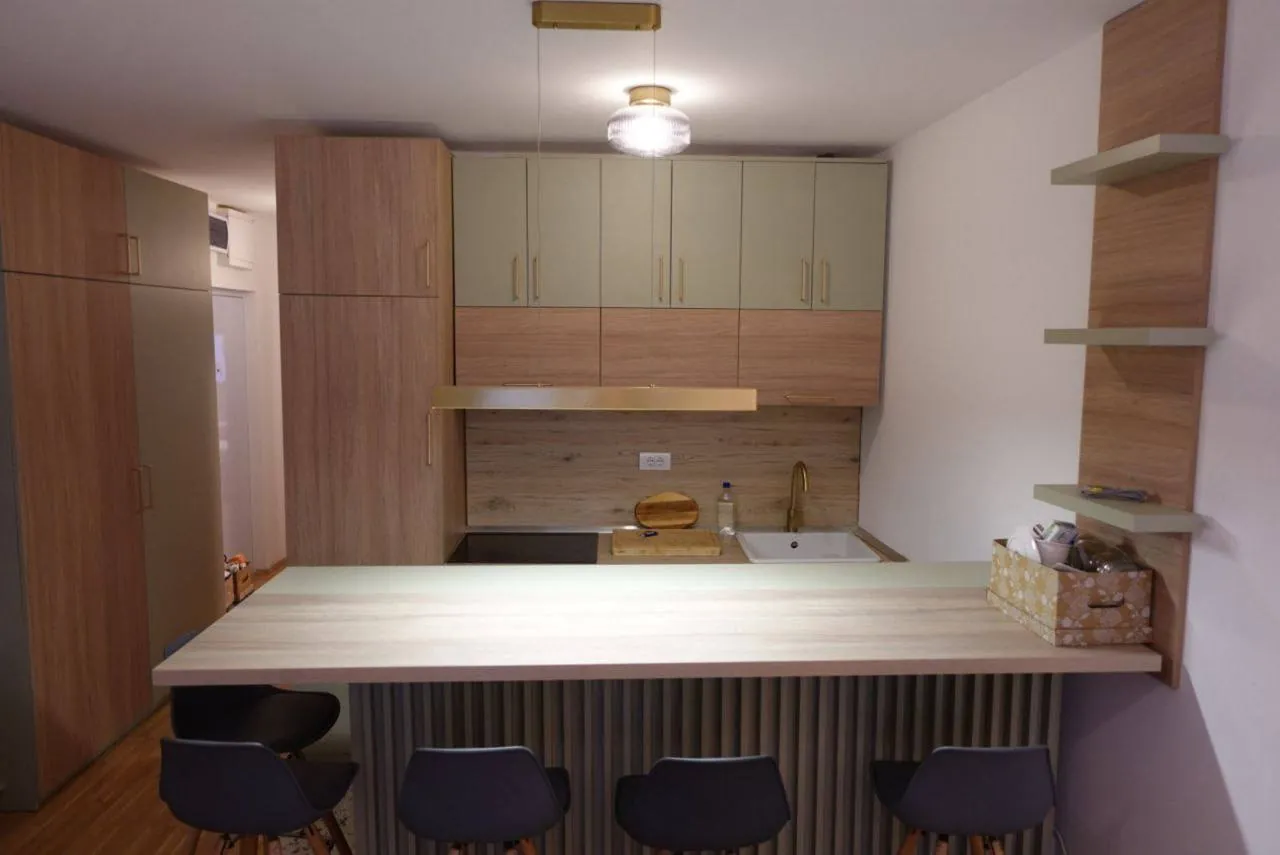 Двухкомнатная квартира 45 м² на Врачаре с парковкой 7
