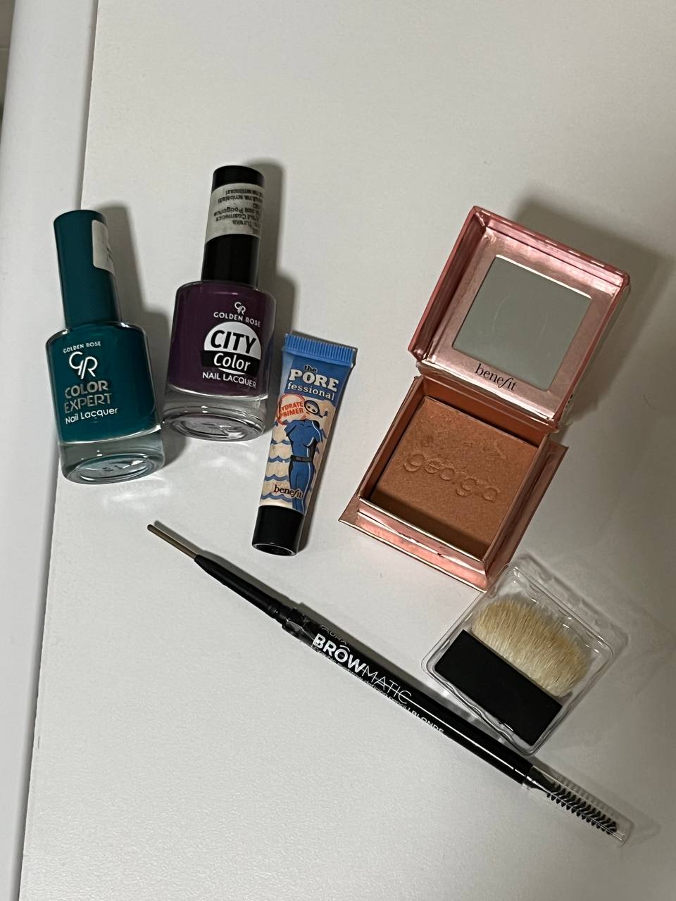 Косметика Benefit и лаки за клубнику 1