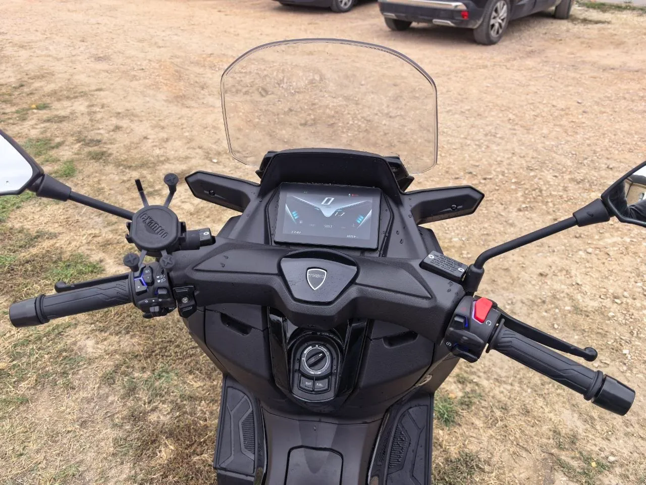Макси скутер TRIO TX 250 250cc 3