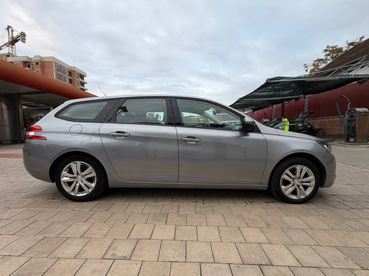 Peugeot 308 1.6 HDi механика 2017 года Нови-Сад 5
