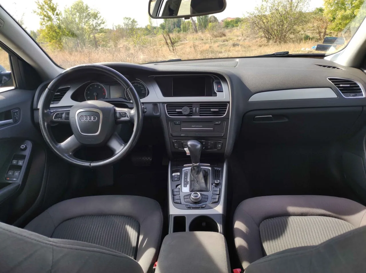 Audi A4 B8 2.0 TFSI автомат 2011 года Нови-Сад 6