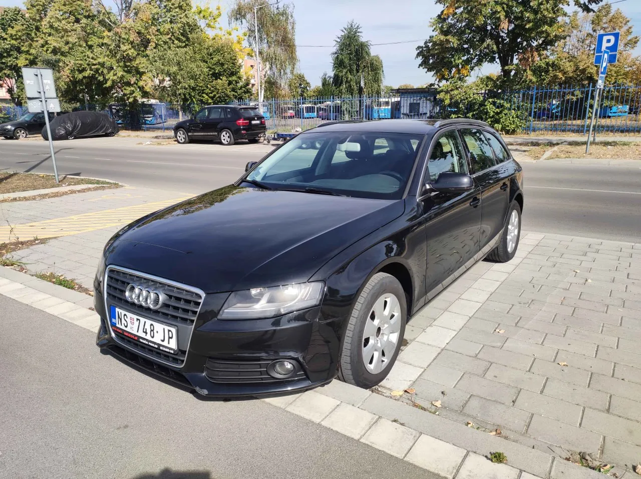 Audi A4 B8 2.0 TFSI автомат 2011 года Нови-Сад 1