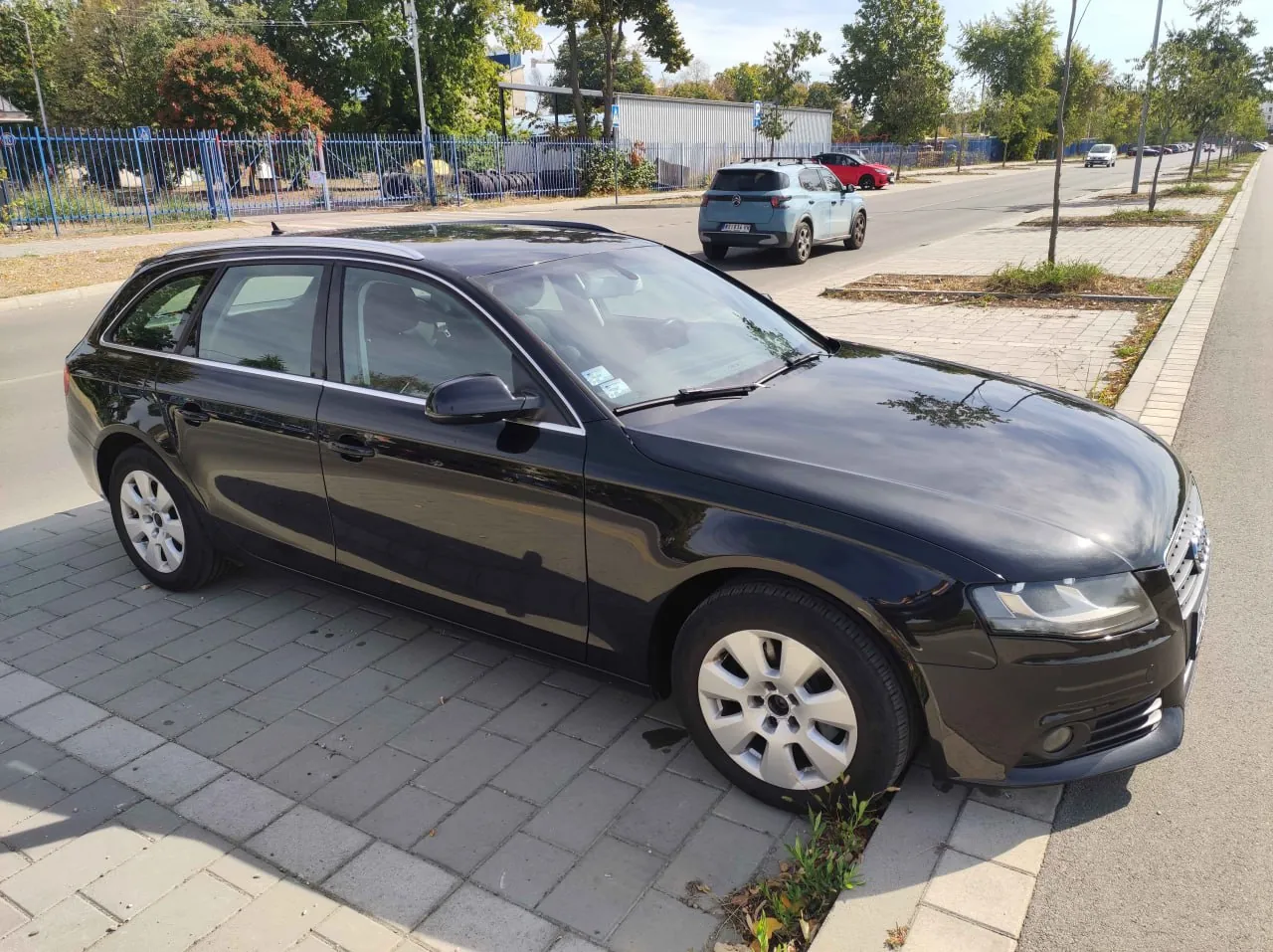 Audi A4 B8 2.0 TFSI автомат 2011 года Нови-Сад 3