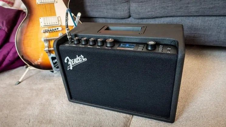 Комбоусилитель Fender Mustang GT40 Bluetooth 1