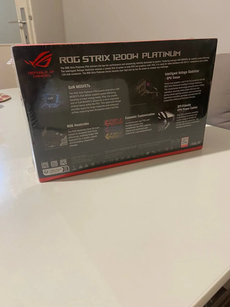 Блок питания ASUS ROG Strix 1200W Platinum, новый 3