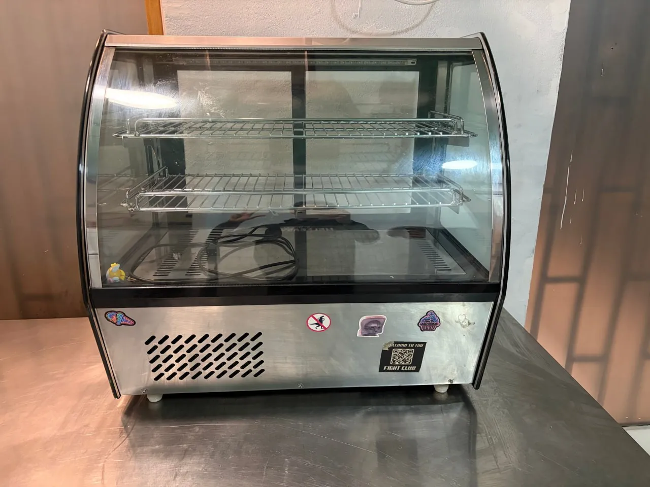 Холодильная витрина Amitek AK122EF 120 л 5