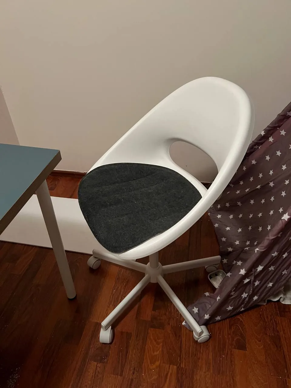 Крутящийся стул IKEA LOBERGET MALSKÄR серый 1