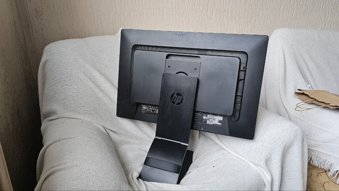 Монитор HP EliteDisplay E241i 24 дюйма IPS Вождовац 3