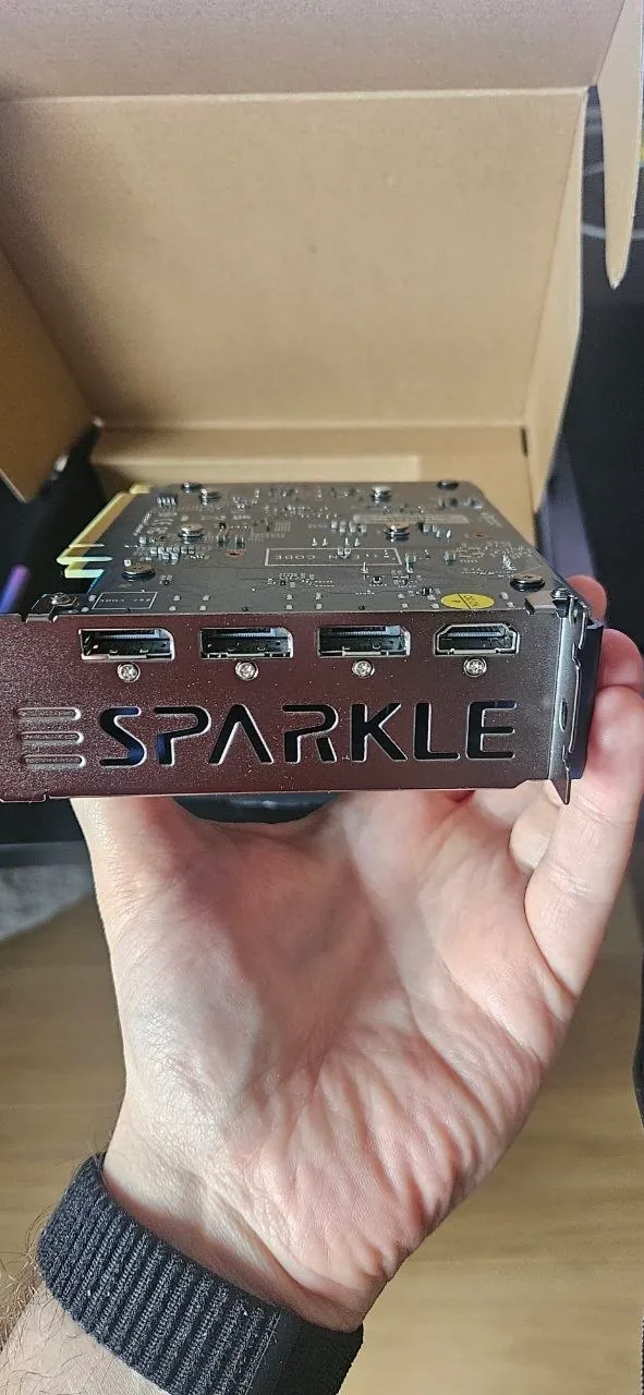 Видеокарта Intel Arc A380 Sparkle ELF 6 ГБ 2