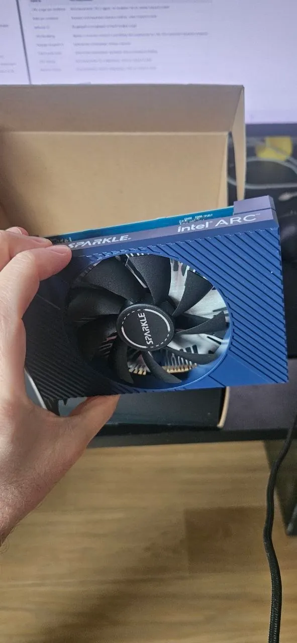 Видеокарта Intel Arc A380 Sparkle ELF 6 ГБ 3