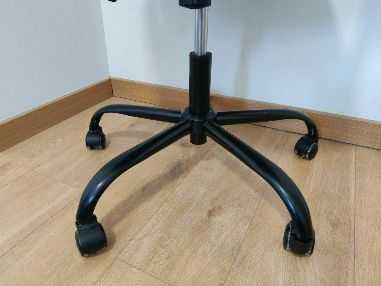 Стул компьютерный JYSK Gejmer Havdrup 6