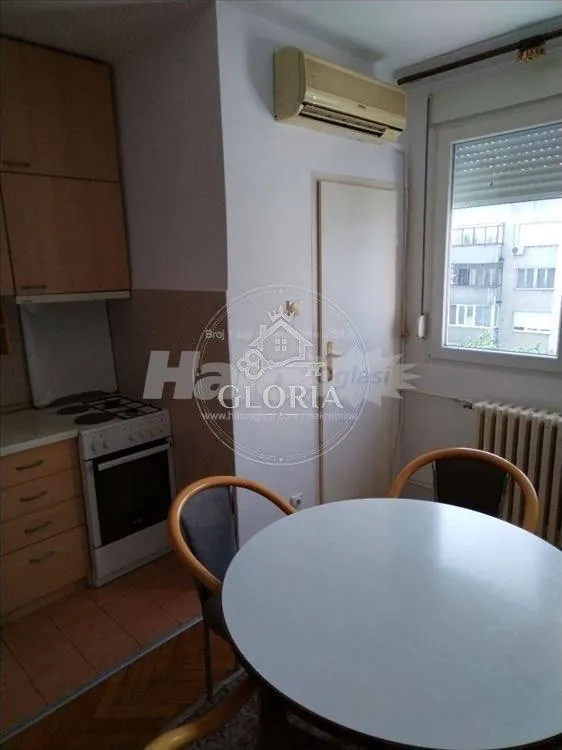 Квартира 43 м² на Звездаре Радоя Домановича 8 этаж 3