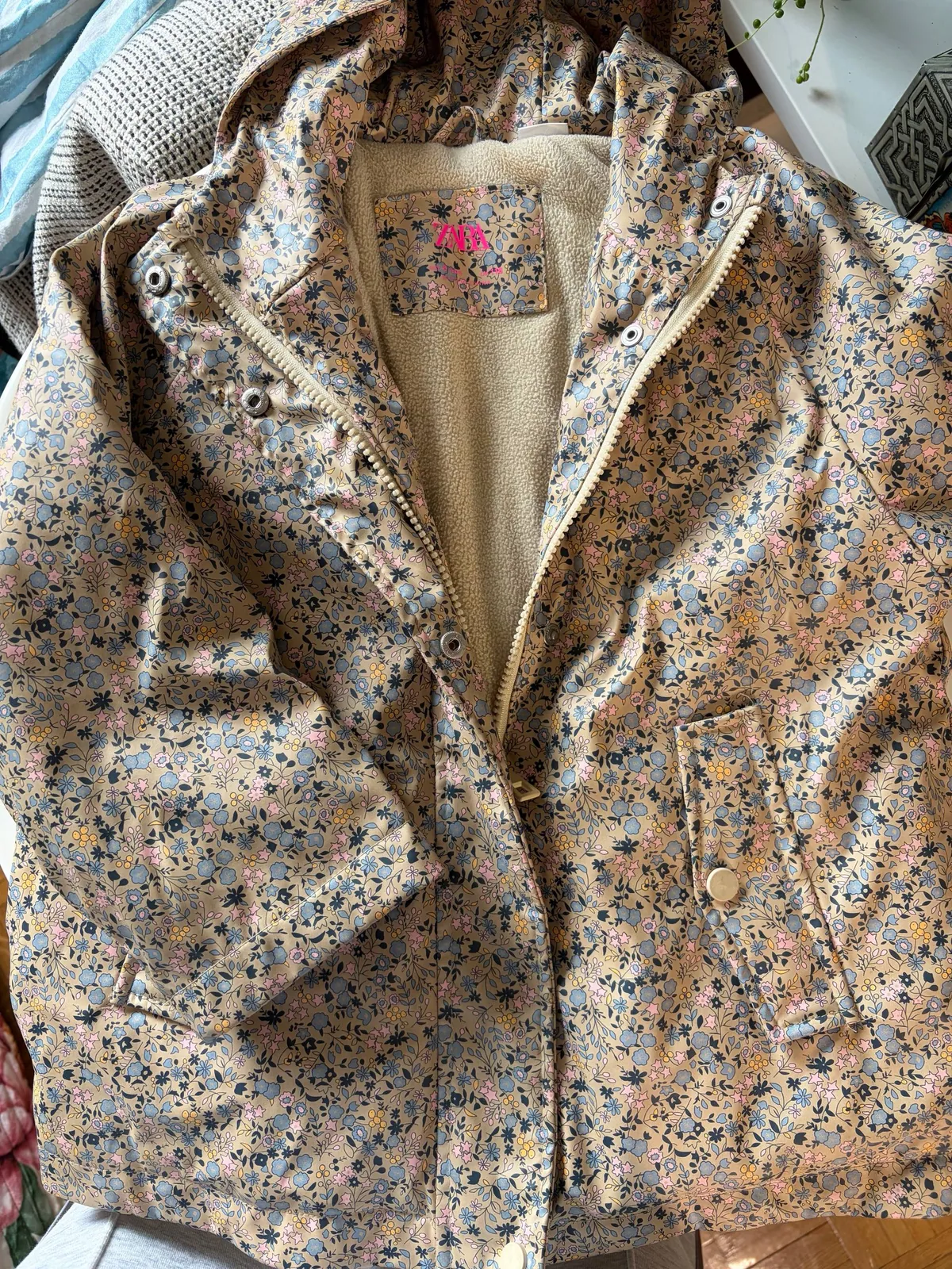 Детская куртка и ботинки Zara 2