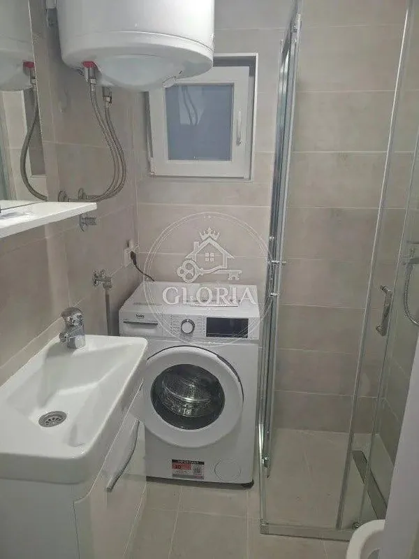 Однокомнатная квартира 29 м² в Звездаре 5