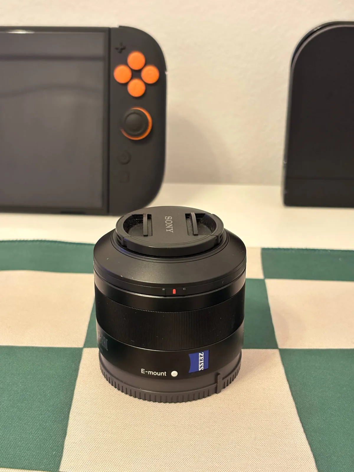 Беззеркальный фотоаппарат Sony A7 II с объективами Нови-Сад 4