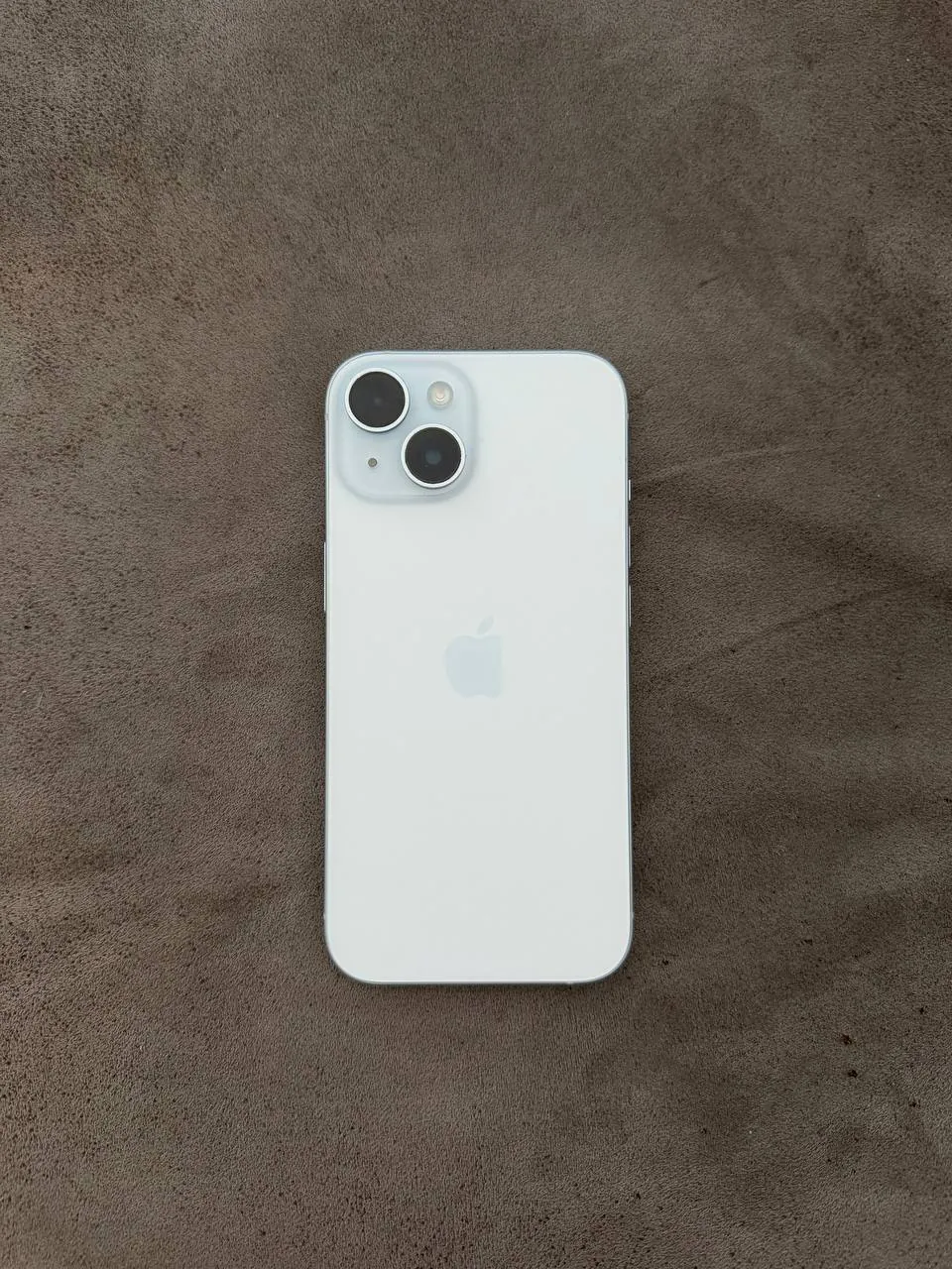 IPhone 15 eSIM хорошее состояние 2